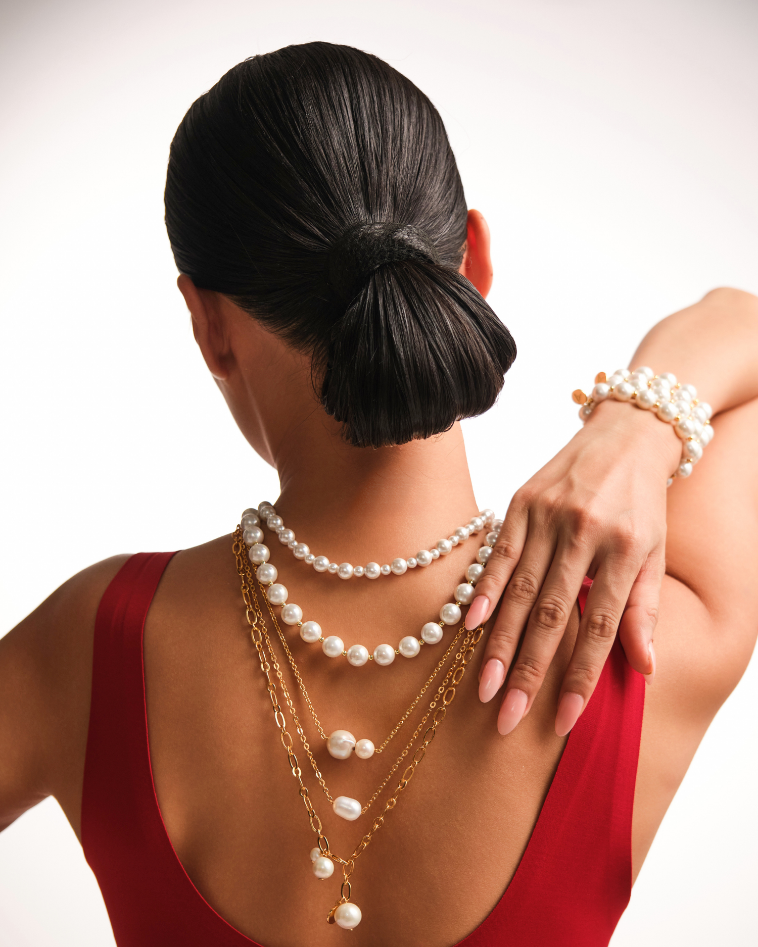 Mini Skip Pearl Necklace