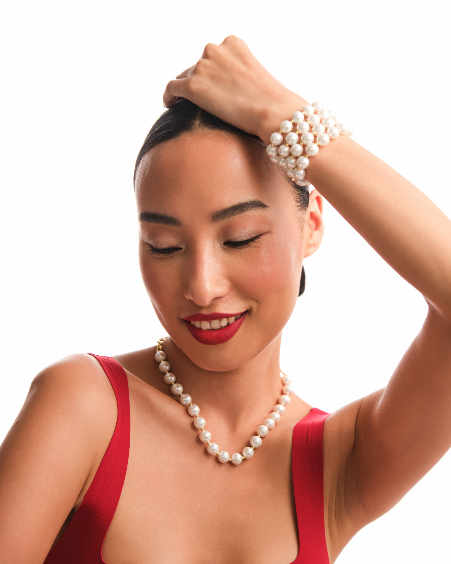 Classic Bandel Pearl Necklace