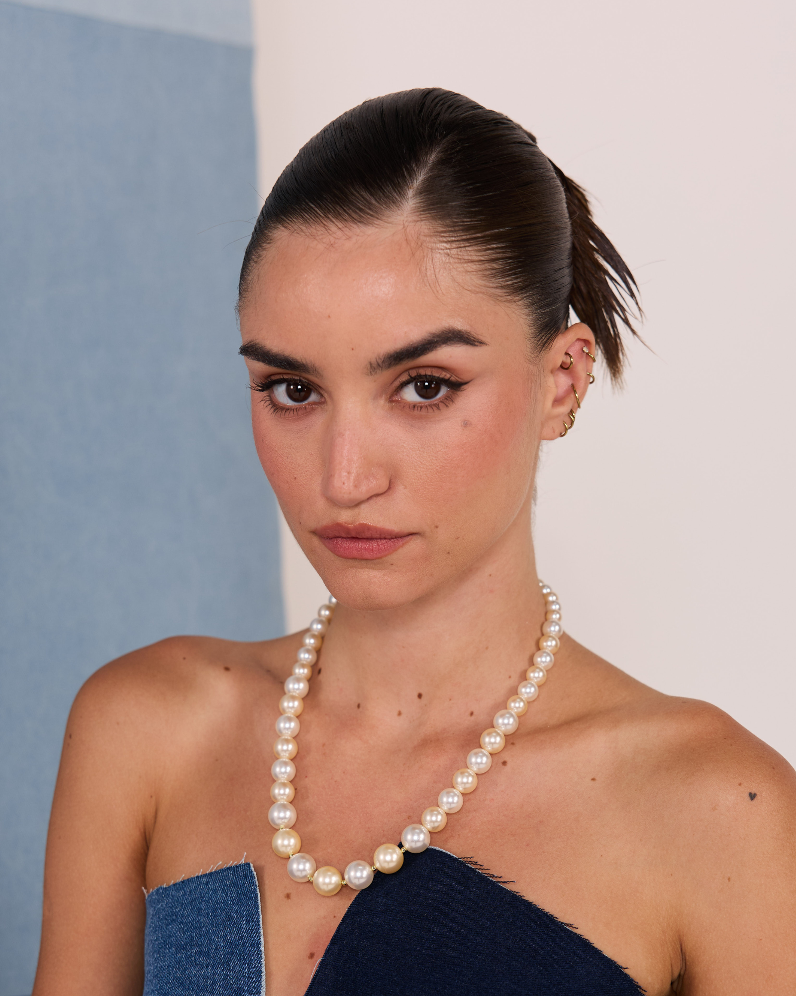 Graded Pearl Single - Peach &amp; White with Bandel