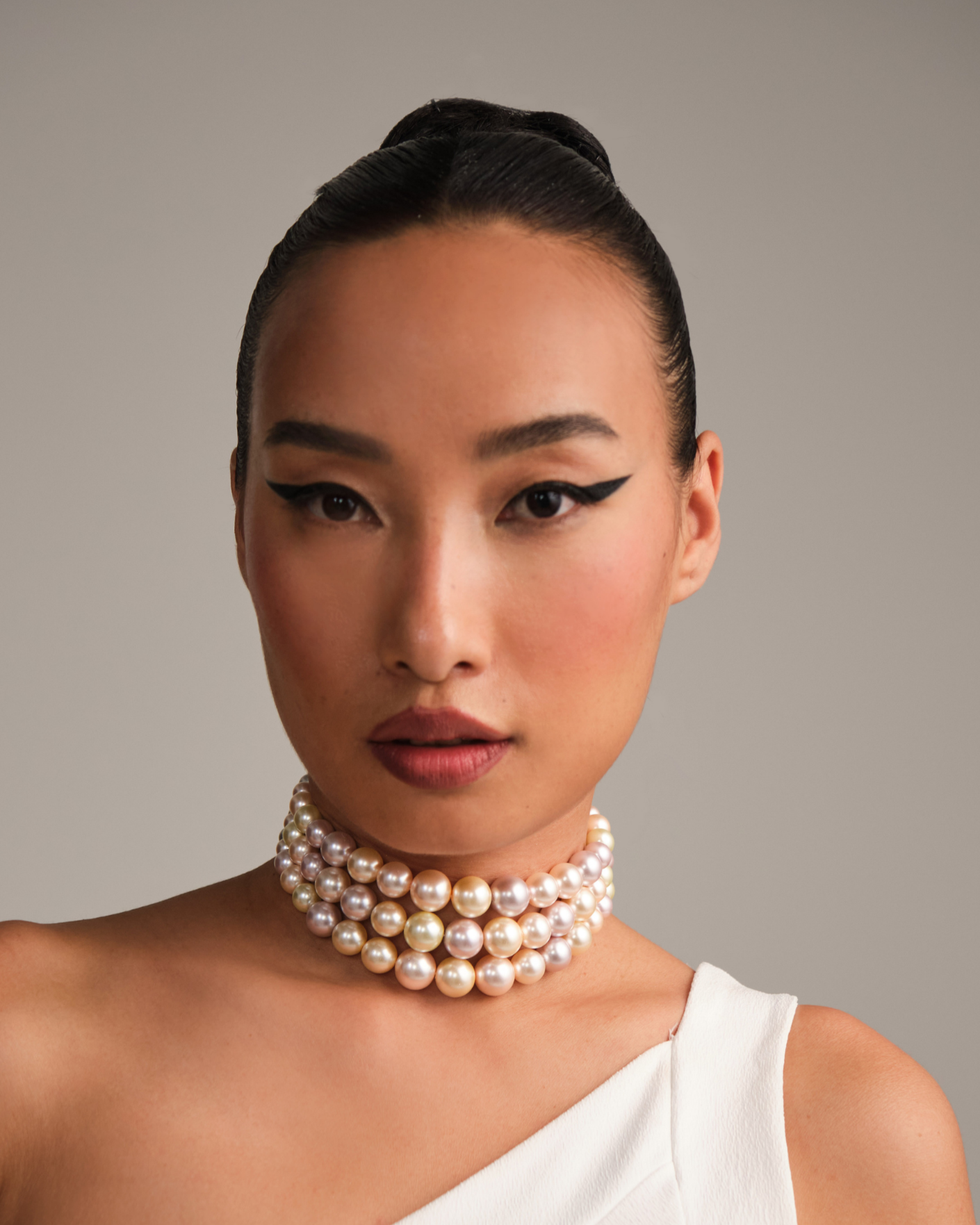 Graded Multicoloured Pearl Choker