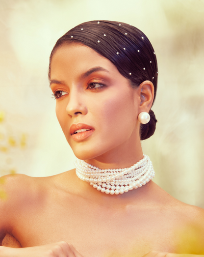 Statement Pearl Choker